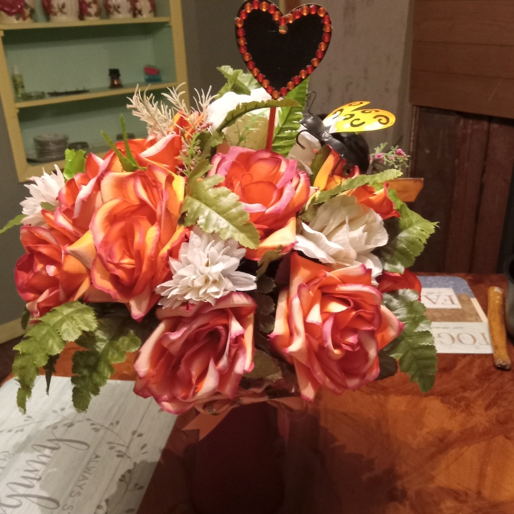 Arrangement of artificial flowers.